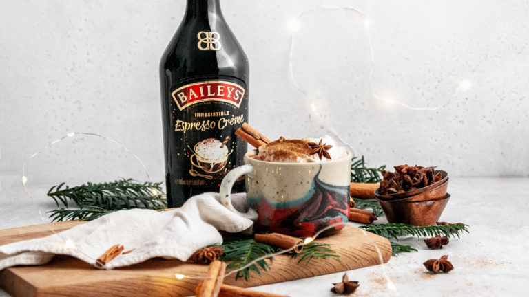 Julig varm choklad med Baileys Espresso Crème