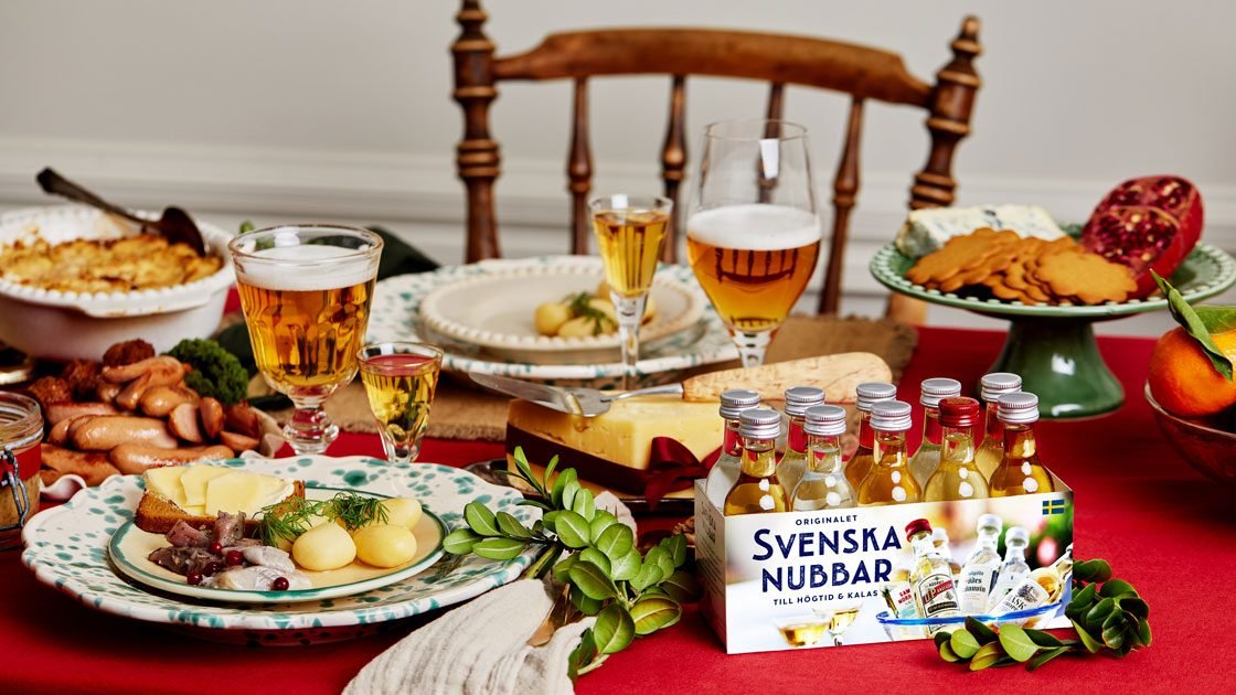 Med Svenska Nubbar matchar du julmaten med snapsen på bästa sätt Med Svenska Nubbar matchar du julmaten med snapsen på bästa sätt