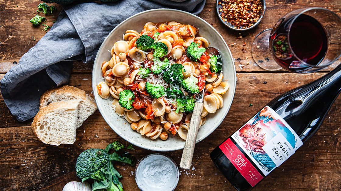 Orecchiette med broccoli och kikärtor
