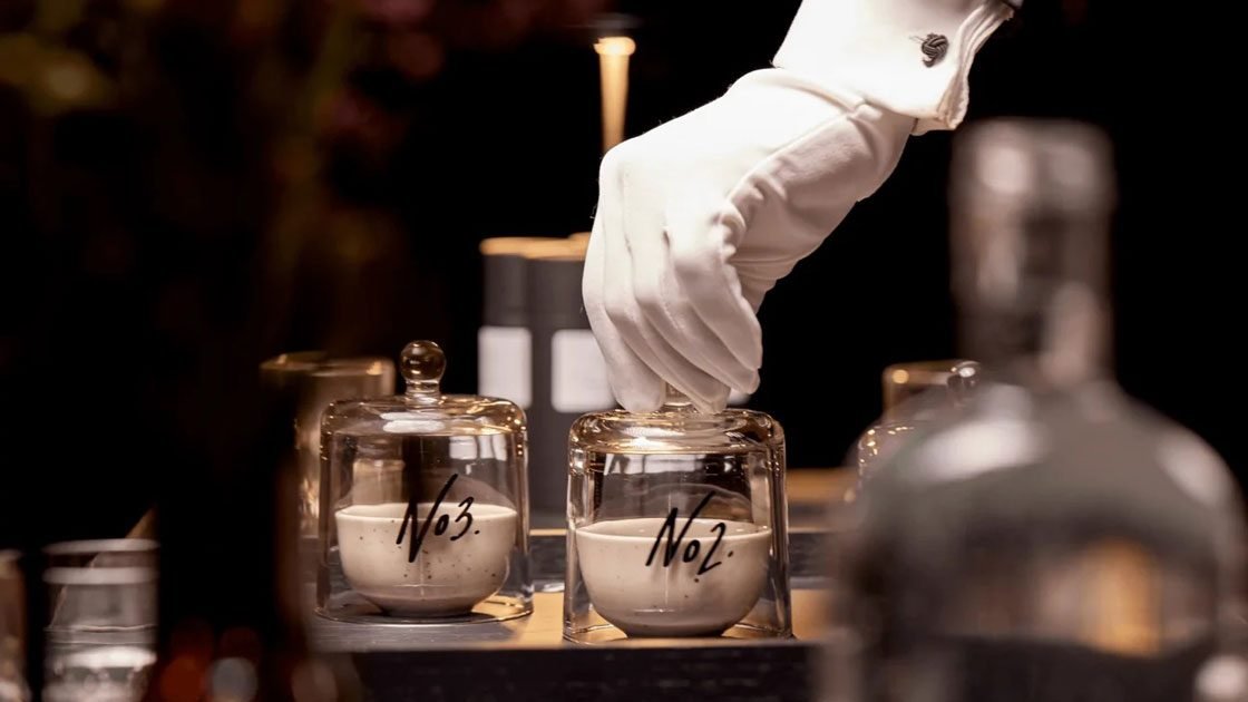 En sensorisk resa med cocktails och dofter